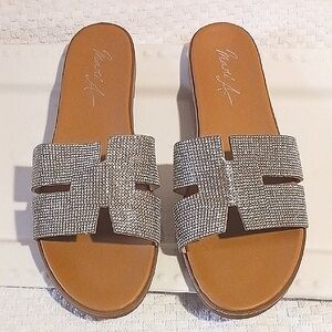 Elegant Mari A ⚜️Silver Rheinstone Slide Sandals 7.5 ⚜️💎⚜️💎⚜️💎⚜️💎⚜️